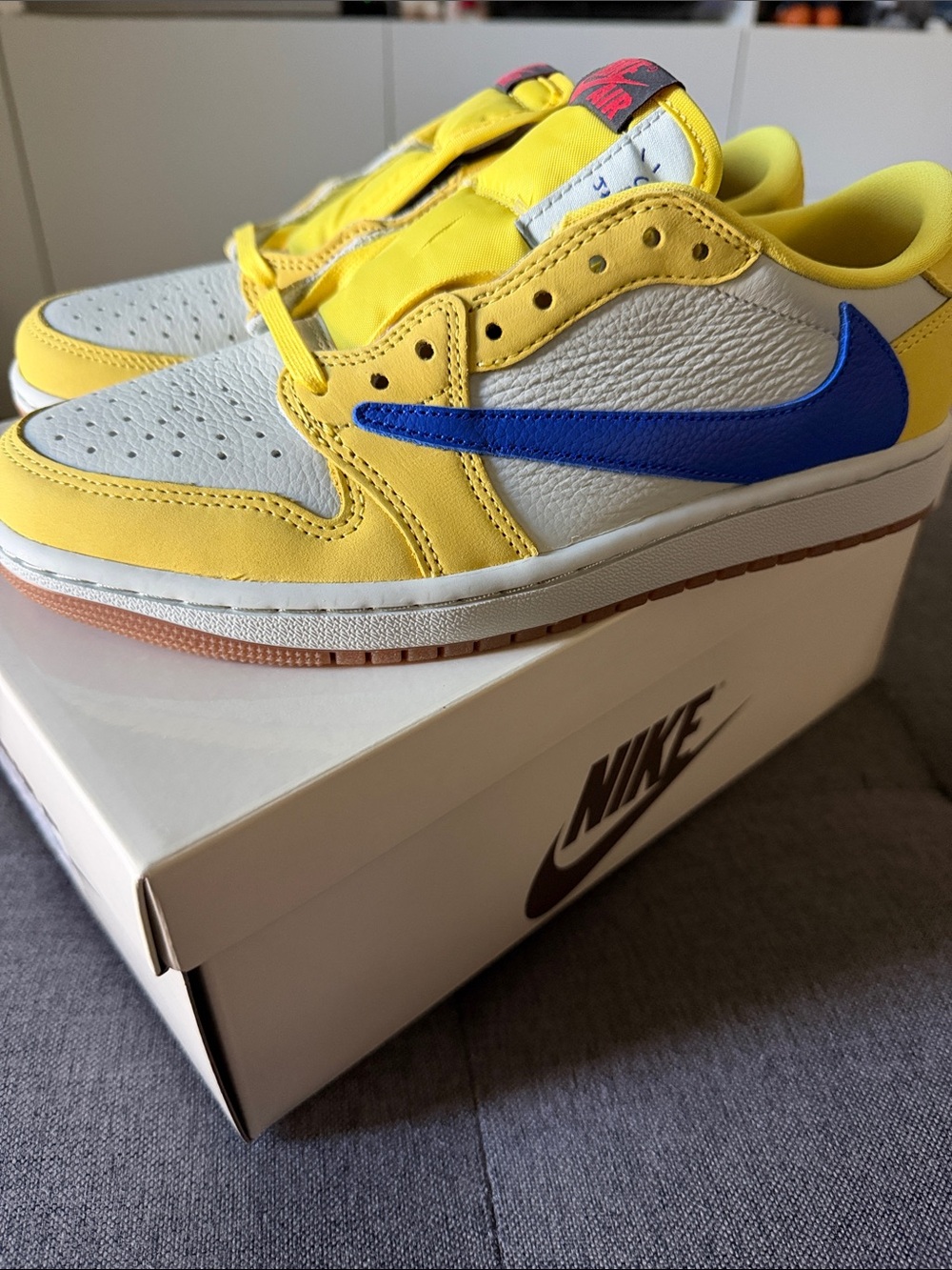 Jordan 1 Retro Low OG SP Travis Scott Canary